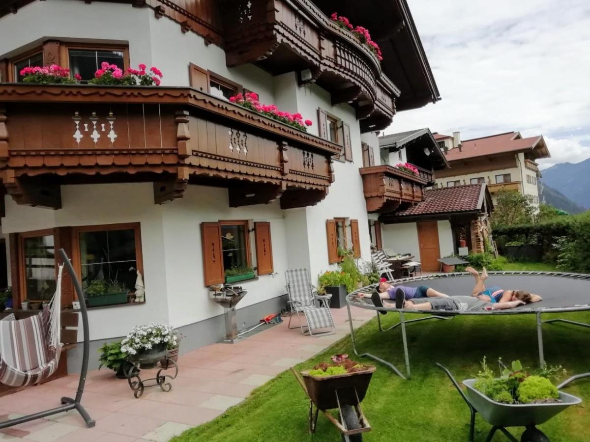 Zellerhof Lägenhet Finkenberg Exteriör bild
